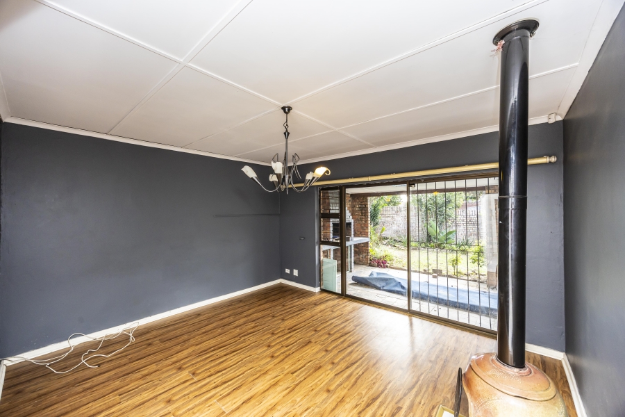 4 Bedroom Property for Sale in Nahoon Valley Park Eastern Cape